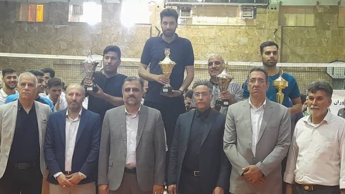 مرکزی قهرمان والیبال کارکران ایران شد