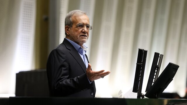 پزشکیان: اجرای کالابرگ در دستورکار دولت قرار دارد