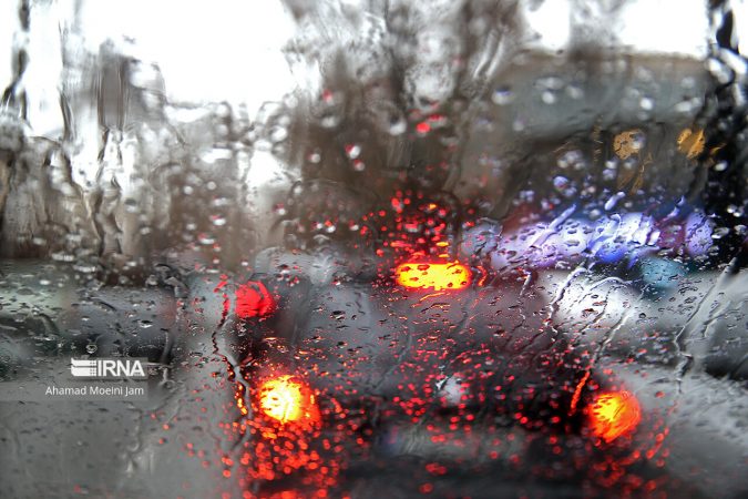 تداوم بارندگی‌ها تا روز چهارشنبه/ بارش پراکنده و وزش باد شدید در پایتخت