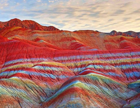 خاک سوغات نیست