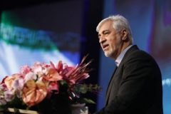 سجادی سرباز فداکار میدان ورزش