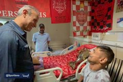 یحیی با جام به دیدار هوادار معلول پرسپولیسی رفت