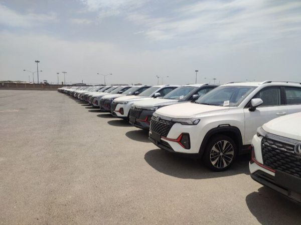 ورود بیش از ۱۱۲۵ خودرو وارداتی به کشور/ طی شدن ۲۶ فرایند تا پلاک‌گذاری خودروها