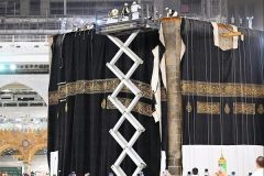 پرده کعبه عوض شد