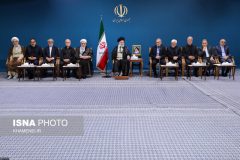 رهبر انقلاب: رئیس‌جمهور برای انتخاب وزیران با من مشورت کردند