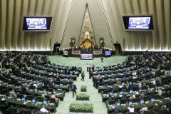 واکنش نمایندگان مجلس به فعال‌سازی مکانیسم ماشه؛ زیر بار زور نمی‌رویم