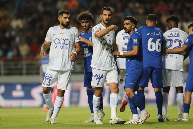 استقلال این همه خارجی گرفته اما چرا استفاده نمی‌کند؟