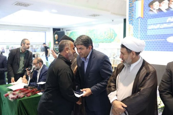 گرامیداشت و تکریم خانواده‌ معظم شهدای جنگ رمضان استان کرمان