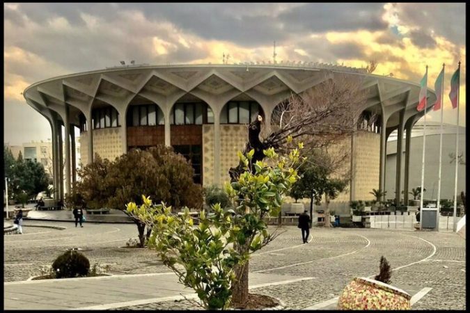 پایان مرمت درها و پنجره‌های تئاتر شهر تا دو هفته آینده