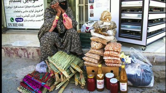 شناسایی۱۱۴نقطه قرمز دستفروشی در تهران/اجرای طرح جدید مقابله با بساط‌گستری درخیابان ولیعصر