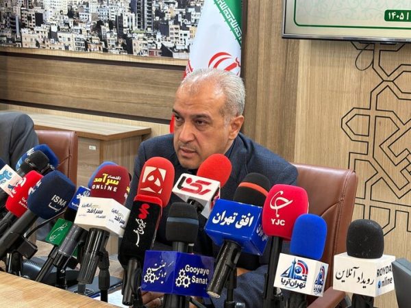 شناسنامه‌دار شدن۲۴۰۰ درخت خیابان ولیعصر/ادامه پروژه هتل ولنجک منعی ندارد