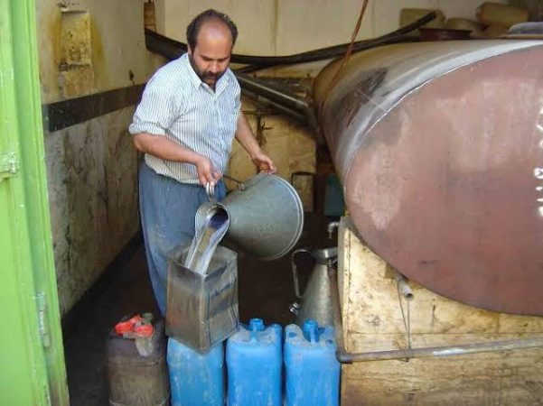 آغاز ذخیره‌سازی نفت سفید در روستاهای بدون گاز زنجان