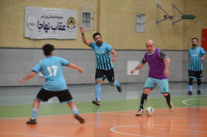 منظور بزرگداشت ۱۹ بهمن “روز نیروی هوایی” به میدان رفتند / ۹ گل حاصل دیدار تماشایی تیم‌های فوتسال نهاجا و قلم ورزش