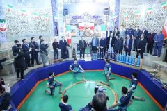 زنگ انقلاب توسط وزیر ورزش در زورخانه نواخته شد