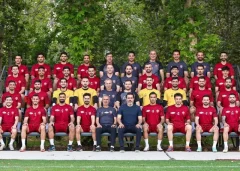 عالیشاه در نزدیکترین فاصله به سرمربی پرسپولیس!