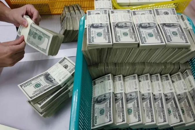 قیمت دلار امروز دوشنبه ۴ آبان ۱۴۰۵